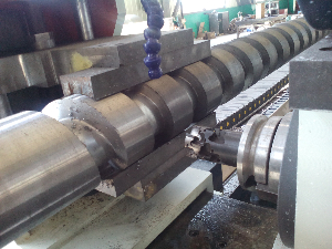 江蘇螺桿銑床生產廠家選擇康諾質量優先服務至上